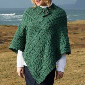 Aran Sweater market wool cable knit ponch one size for all
